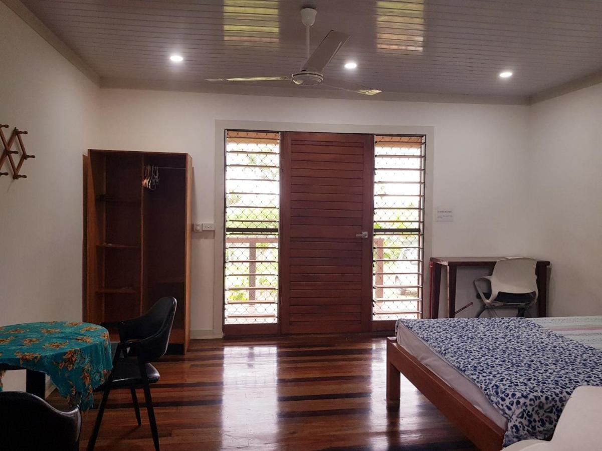Seachange Lodge Port-Vila Extérieur photo