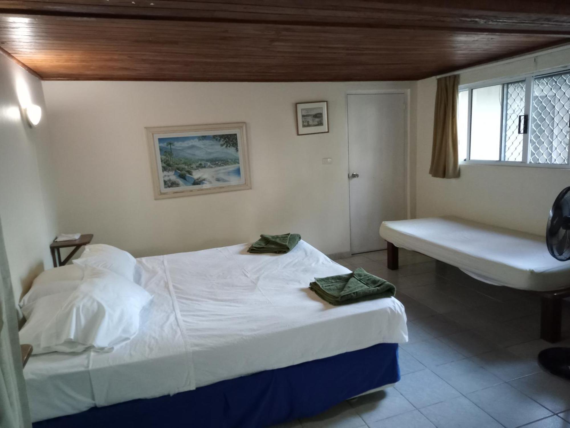 Seachange Lodge Port-Vila Extérieur photo